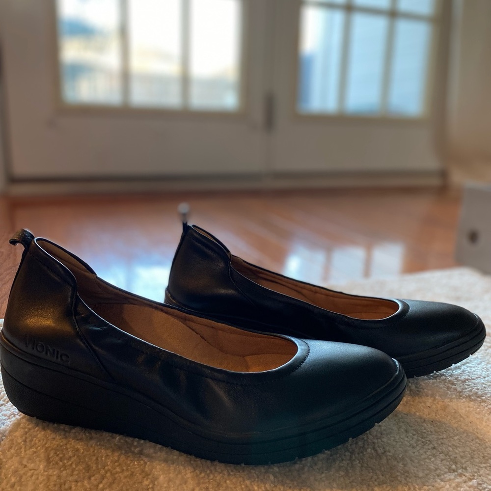 Vionic Jacey Wedge